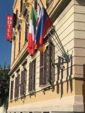 Гостиница Roma Room Hotel  Рим